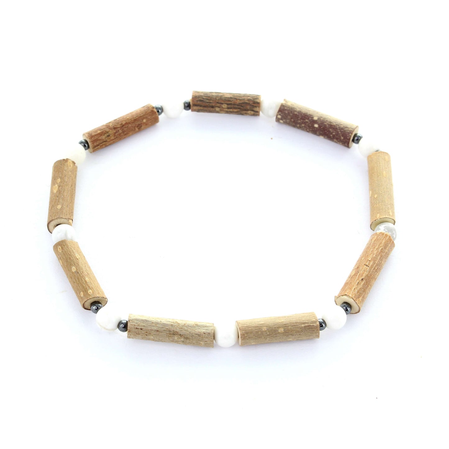 Bracelet en Noisetier et Howlite – Sérénité et Équilibre