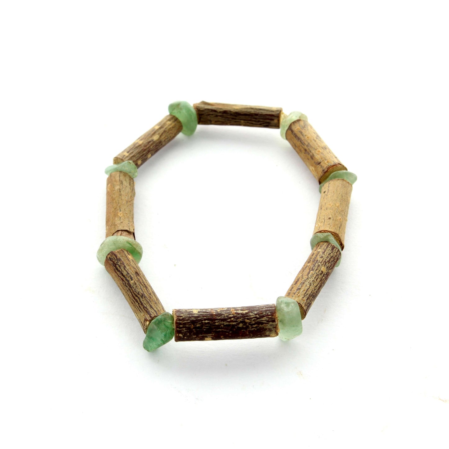 Bracelet Aventurine Verte et noisetier : Équilibre Naturel avec pierres en forme de chips